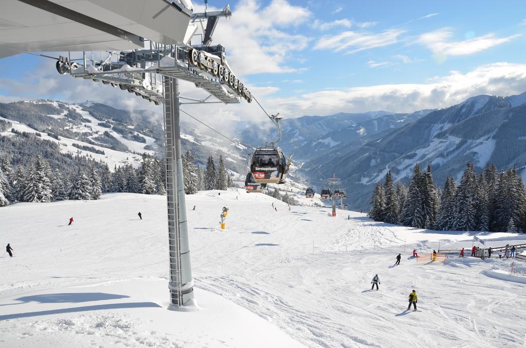 Johanneshof - Dein MOUNTAIN Wohlfühlhotel Saalbach-Hinterglemm Exterior foto
